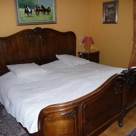 Le Neufeld Couette-café *