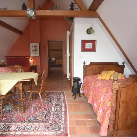 Le Neufeld Couette-café