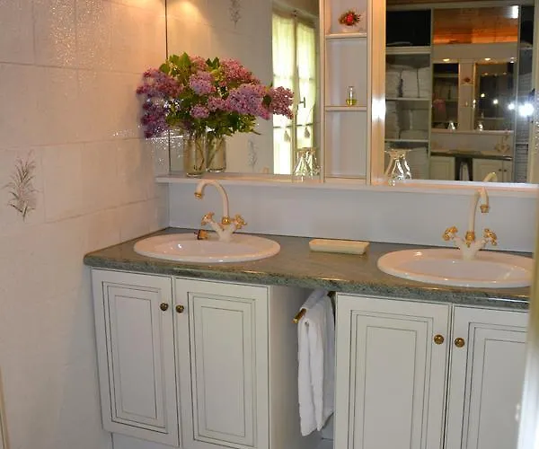 Le Neufeld Bed & Breakfast